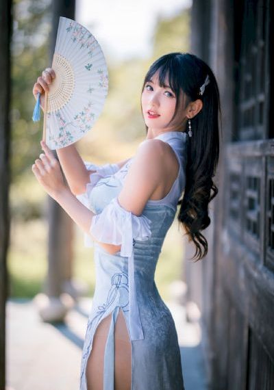 美女脱得一光二净免费视频