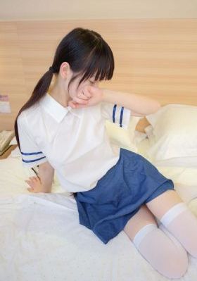 校园女孩
