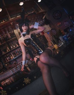 年轻善良的岳母